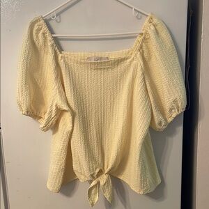 LOFT Women’s Seersucker Tie Front Top Yellow Large